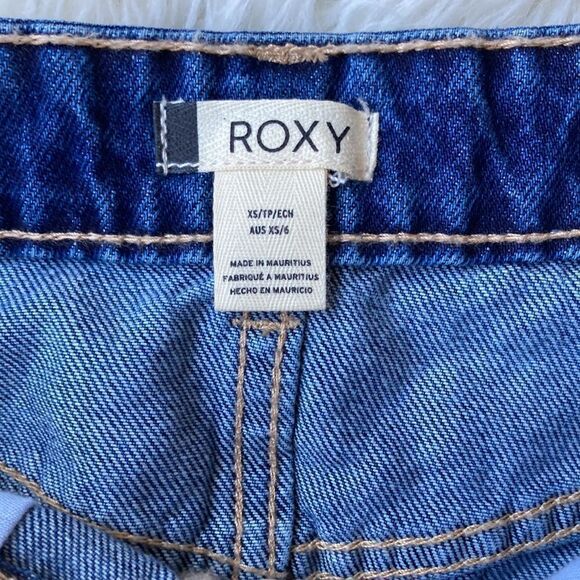 Roxy Button Fly Distressed Frayed Hem Denim Skirt Size XS - Picture 2 of 9